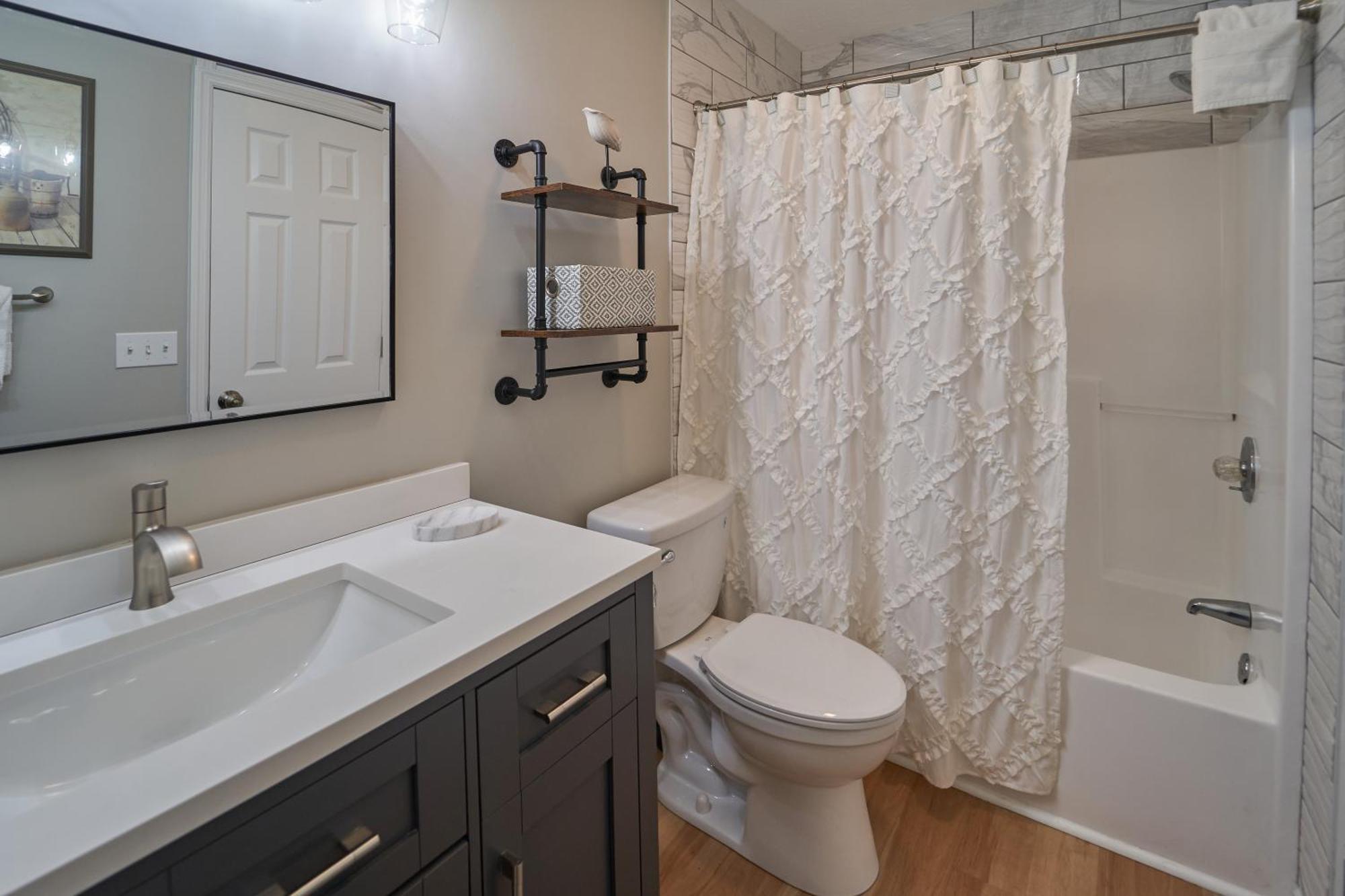 Entertainment Galore! Luxurious Property, Spectacular & Peaceful Setting, Great Location, Close To Major Attractions!! Pigeon Forge Eksteriør bilde